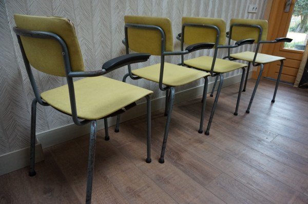Friso Kramer, Ahrend de Cirkel, stoelen, armstoelen, buisframe, vintage, industrieel, gispen